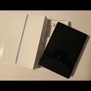 Apple iPad 6th generation 32gb